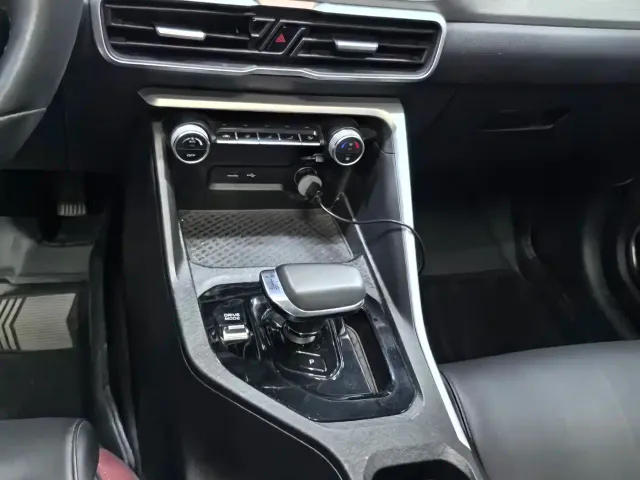 Geely Binyue — Фото автомобиля 9