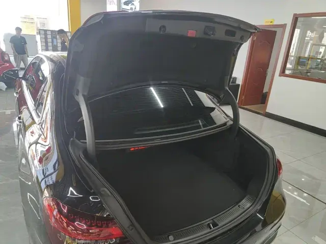 Mercedes-Benz E-Class — Фото автомобиля 18