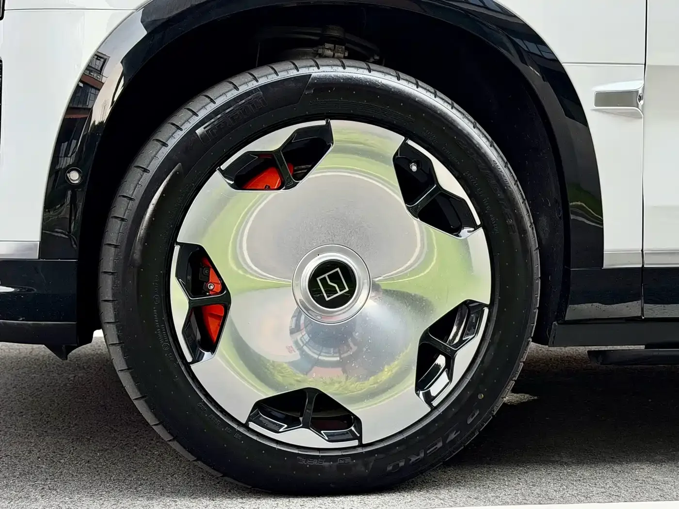 ZEEKR Zeekr 9X 2025 model Ultra Edition 70kWh — Фото автомобиля 4