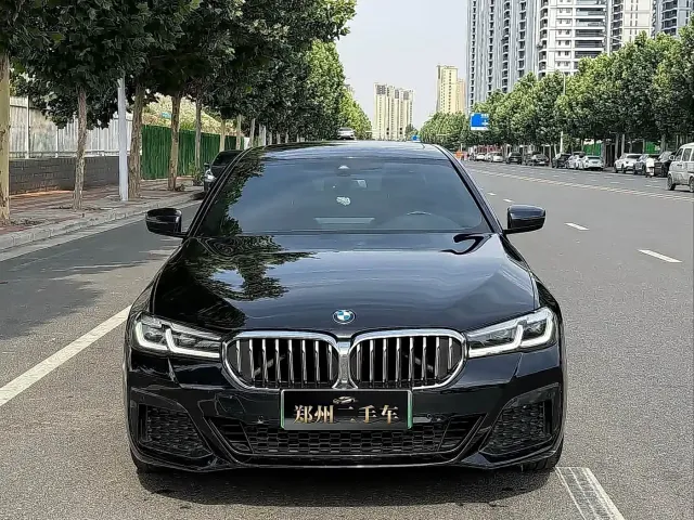 BMW BMW 5 Series New Energy 2022 535Le M Sport Package — Фото автомобиля 2