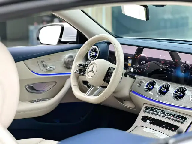 Mercedes-Benz E-Class — Фото автомобиля 7