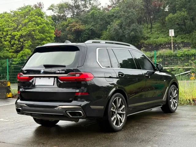 BMW X7 — Фото автомобиля 17