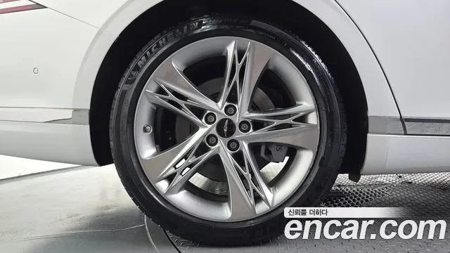 Genesis G90 Бензин 3.5 турбо AWD — Фото автомобиля 5