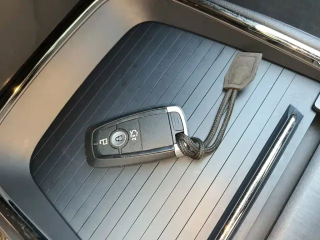 Ford Mondeo — Фото автомобиля 16