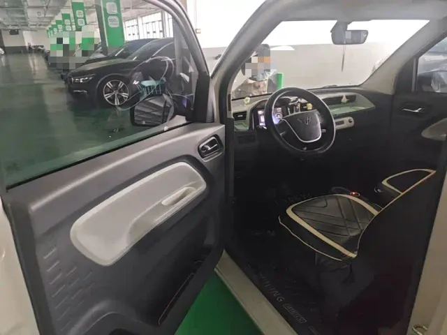 Wuling Hongguang Mini EV — Фото автомобиля 18