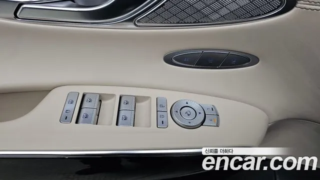 Genesis GV70 — Фото автомобиля 27