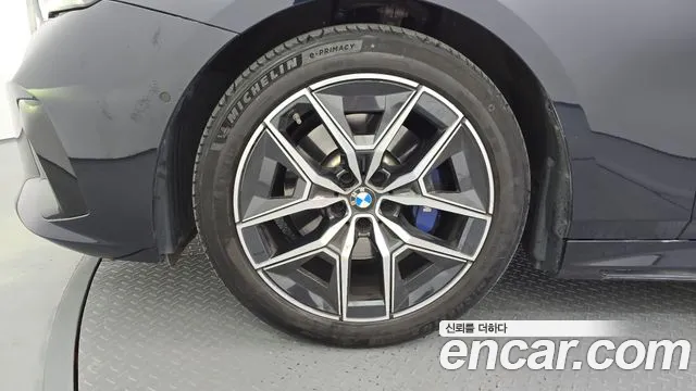 BMW 5 Series G60 — Фото автомобиля 5