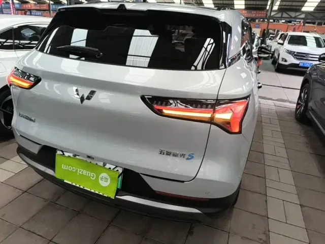 Wuling Starlight S — Фото автомобиля 7