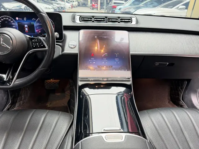 Mercedes-Benz S-Class — Фото автомобиля 13