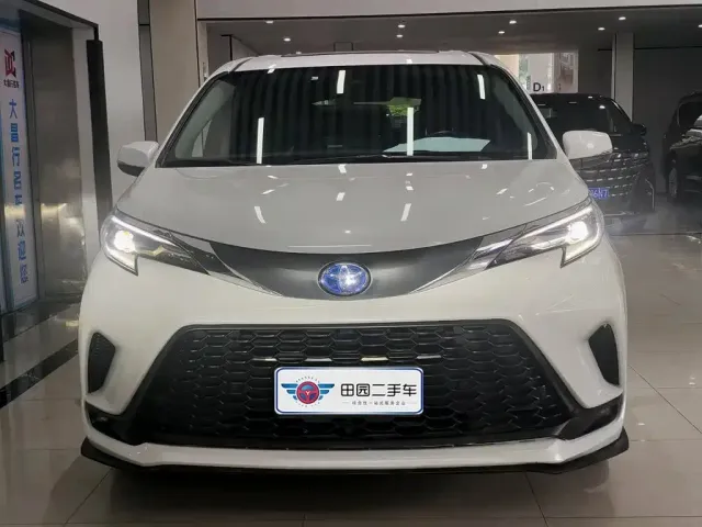 Toyota Granvia — Фото автомобиля 2