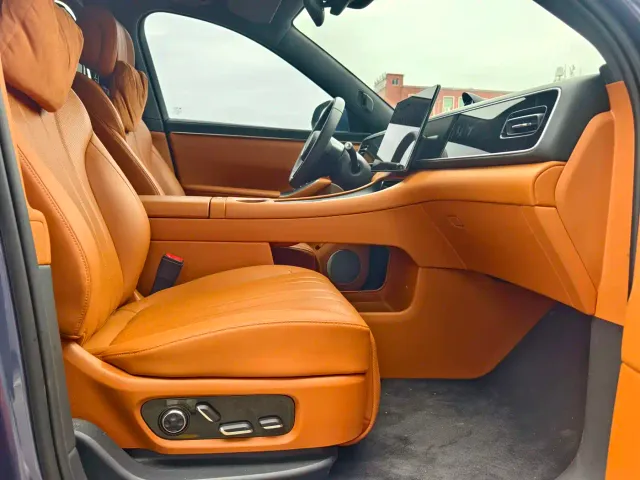 Aito M7 — Фото автомобиля 9