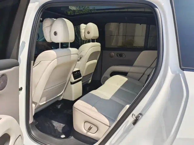 Li Auto Li Auto i6 2025 2WD Base Model — Фото автомобиля 16