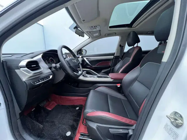 Geely Binyue — Фото автомобиля 9