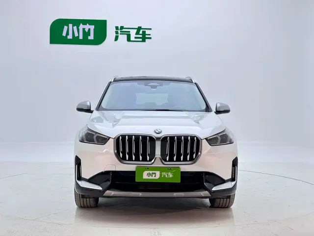 BMW X1 — Фото автомобиля 3