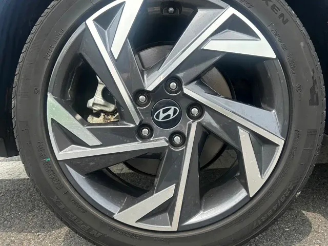 Hyundai Elantra — Фото автомобиля 10