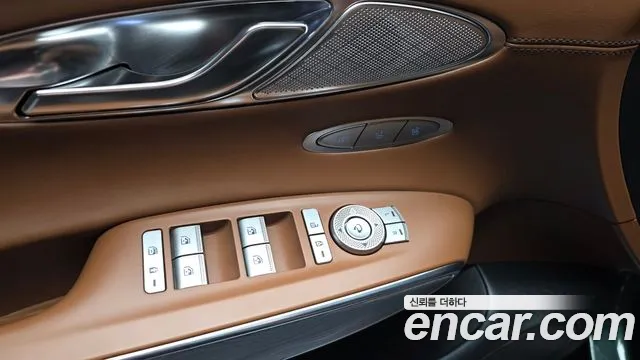 Genesis GV70 2.5T Бензин 2WD — Фото автомобиля 27