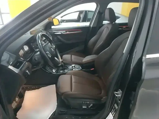 BMW X1 — Фото автомобиля 14
