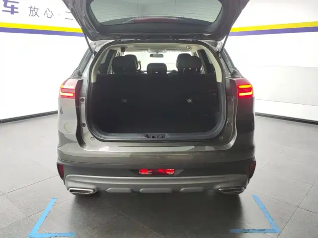 Geely Boyue — Фото автомобиля 4