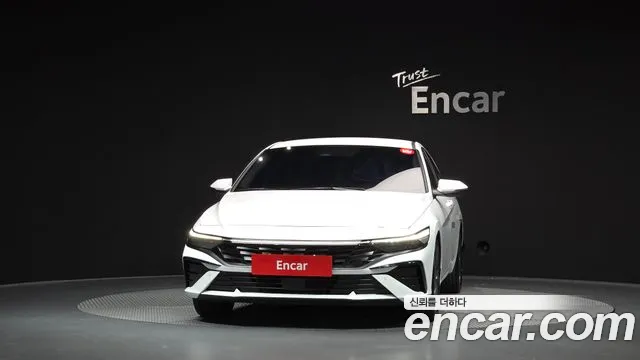 Hyundai Avante CN7 — Фото автомобиля 3