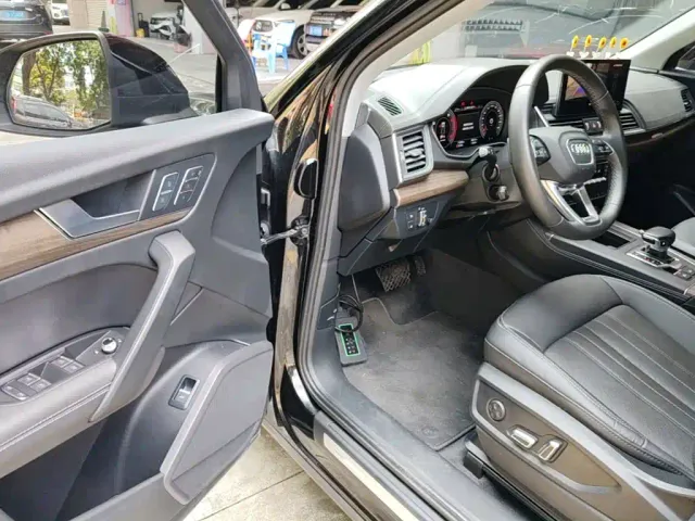 Audi Q5L — Фото автомобиля 15
