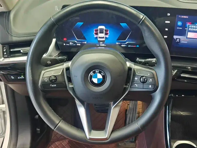 BMW X1 — Фото автомобиля 12