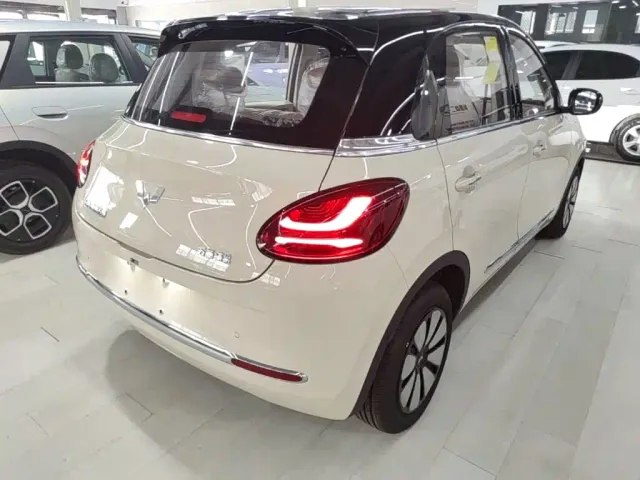 Wuling Bingo — Фото автомобиля 6