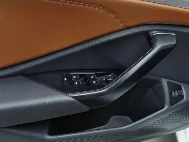 Volkswagen Sagitar — Фото автомобиля 9