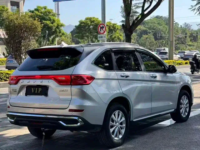 Haval M6 — Фото автомобиля 13