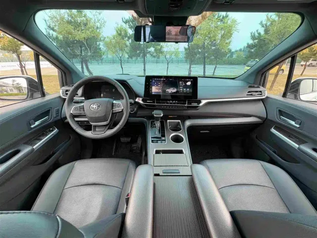 Toyota Granvia — Фото автомобиля 6