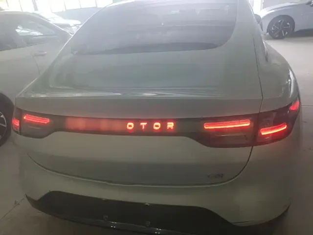 Leapmotor C01 — Фото автомобиля 5
