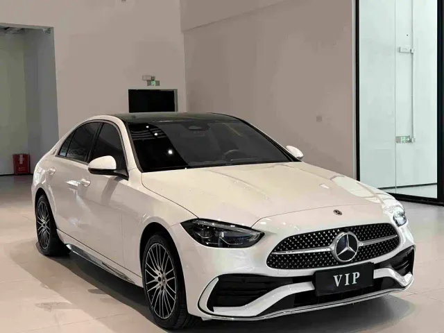 Mercedes-Benz C-Class — Фото автомобиля 3