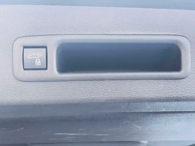 Toyota Sienna — Фото автомобиля 20