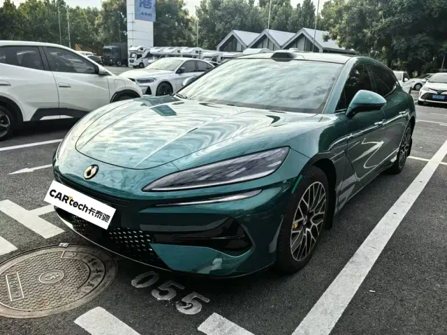 Фотография автомобиля — Denza Z9GT