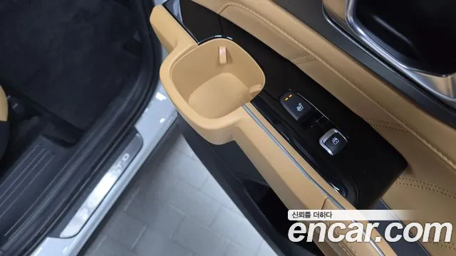 Kia Sorento Sorento 4-е поколение Бензин 2.5T 2WD — Фото автомобиля 29