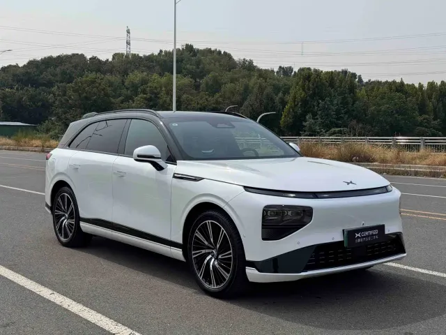 Xpeng G9 — Фото автомобиля 3