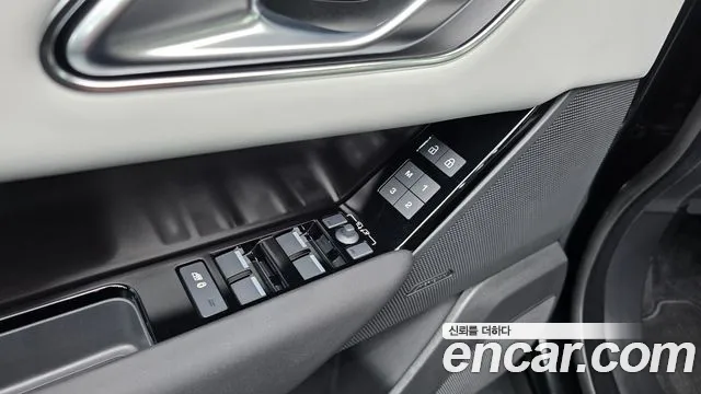 Land Rover Range Rover Velar — Фото автомобиля 17