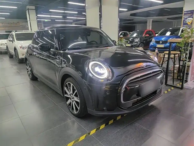 MINI Hatch — Фото автомобиля 3