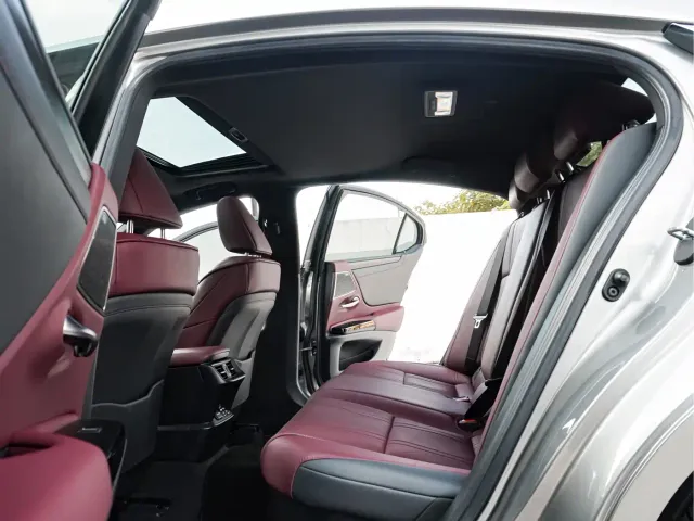 Lexus ES — Фото автомобиля 23