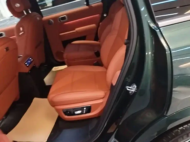 Li Auto L9 — Фото автомобиля 16