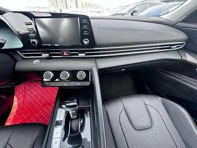 Hyundai Elantra 2023 1.5L CVT GLX Elite Edition — Фото автомобиля 8