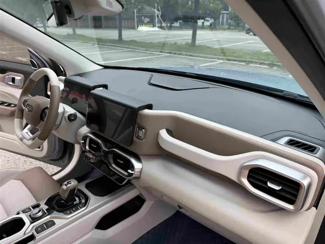 Geely ICON — Фото автомобиля 29