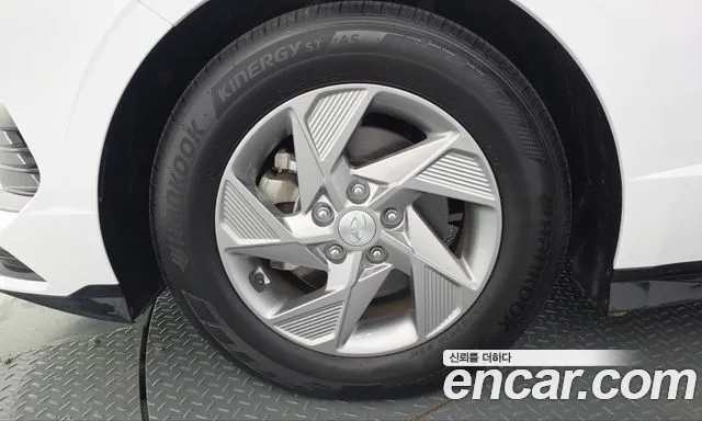 Hyundai Sonata — Фото автомобиля 5