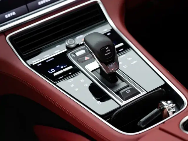 Porsche Panamera — Фото автомобиля 18