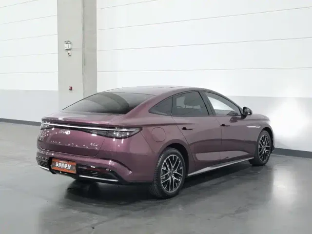 BYD Seal 07 DM-i — Фото автомобиля 2