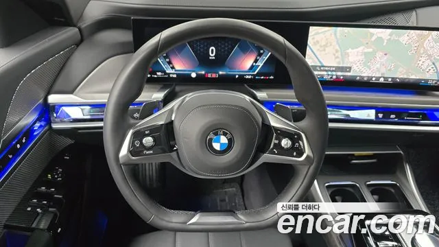 BMW 7-Series 7 серия (G70) 740i xDrive Classic Silver Edition — Фото автомобиля 12
