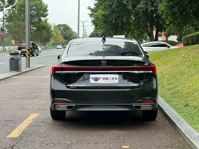 Buick LaCrosse — Фото автомобиля 5