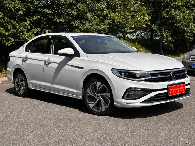 Volkswagen Bora — Фото автомобиля 3