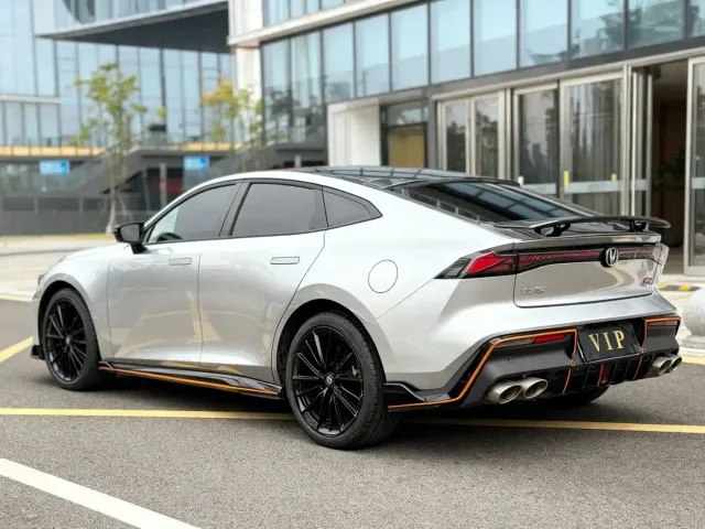 Changan Changan UNI-V 2023 1.5T Sport Edition — Фото автомобиля 10