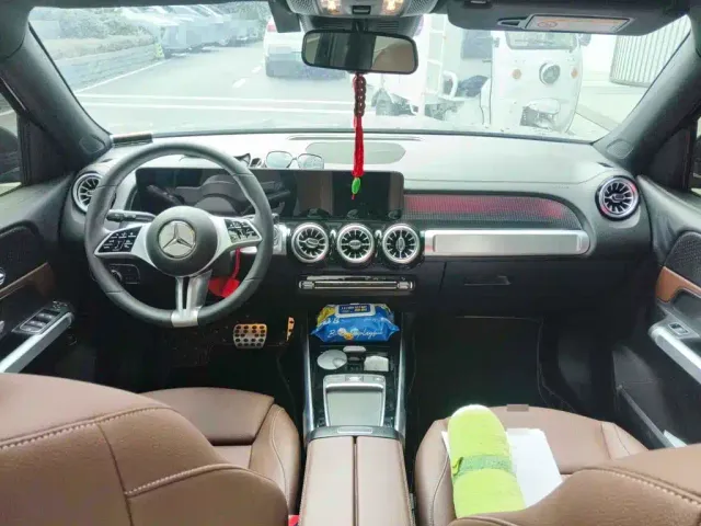 Mercedes-Benz GLB-Class — Фото автомобиля 12