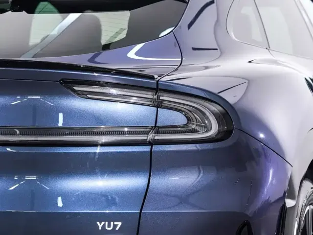 Xiaomi YU7 — Фото автомобиля 11